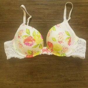 Victoria's Secret embellished push up bra 36B